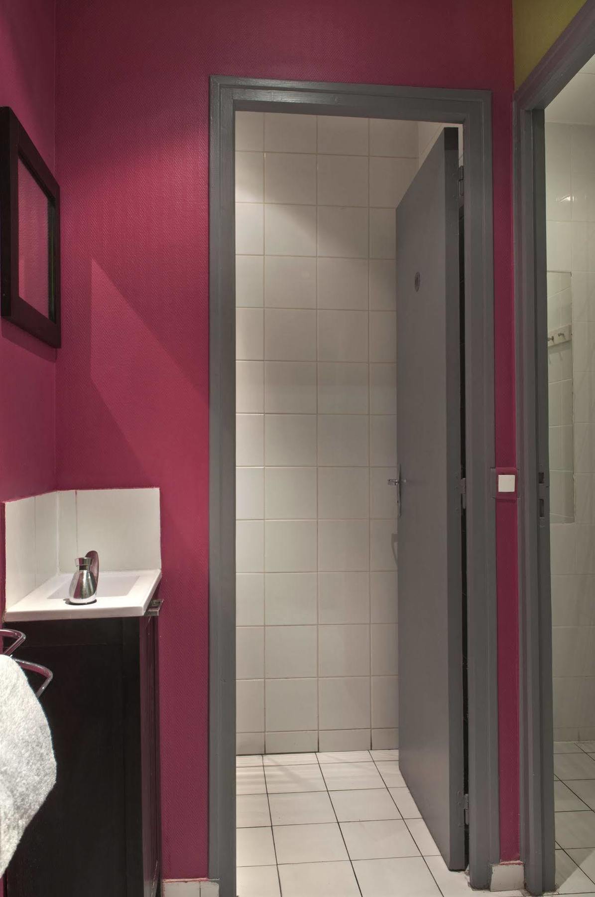 Hotel Du Commerce Párizs Kültér fotó
