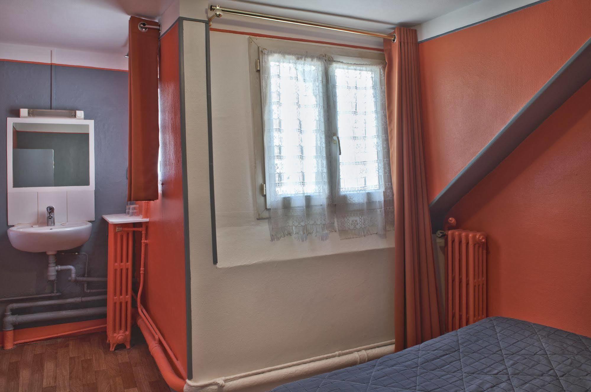 Hotel Du Commerce Párizs Kültér fotó
