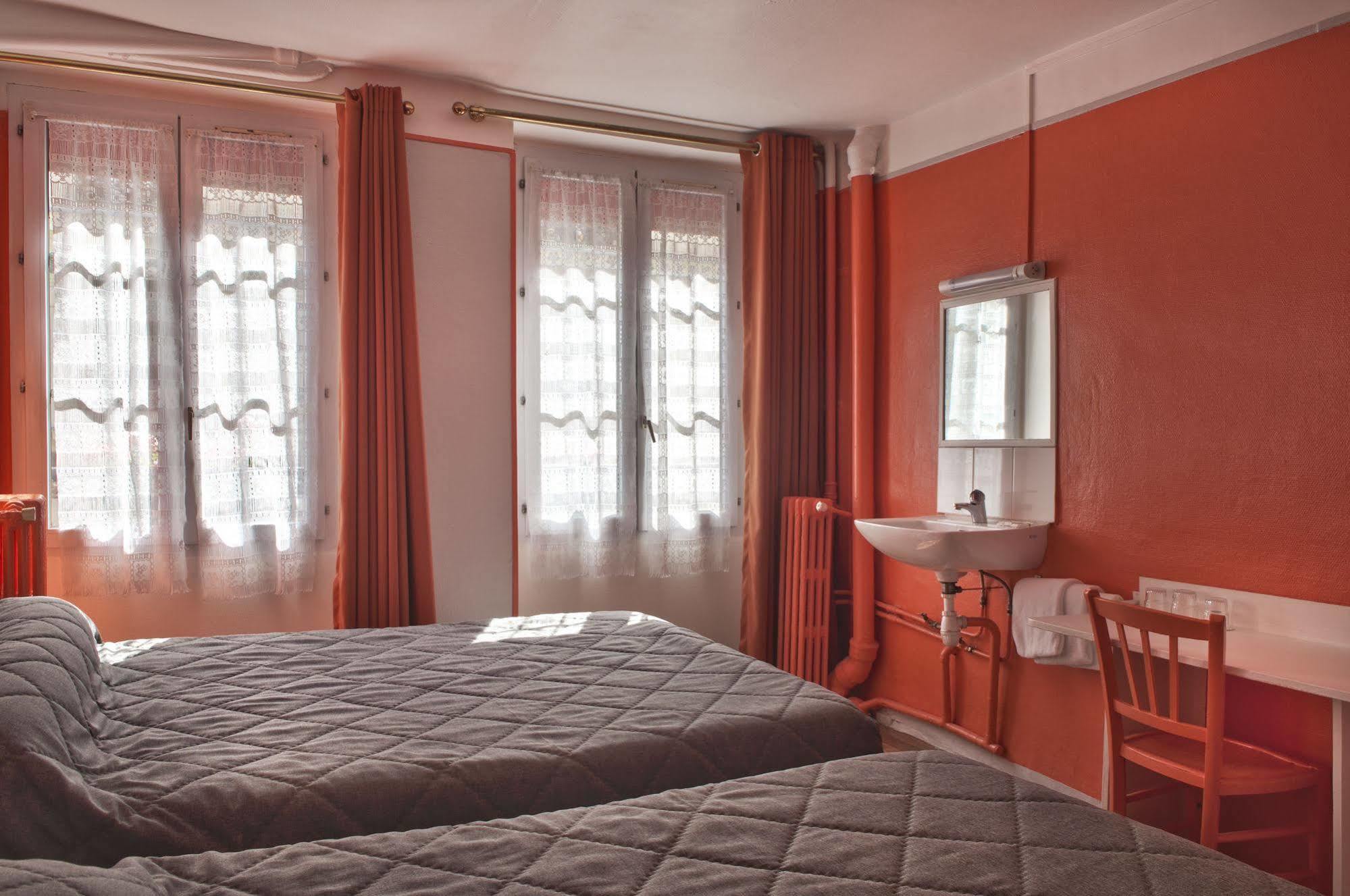 Hotel Du Commerce Párizs Kültér fotó