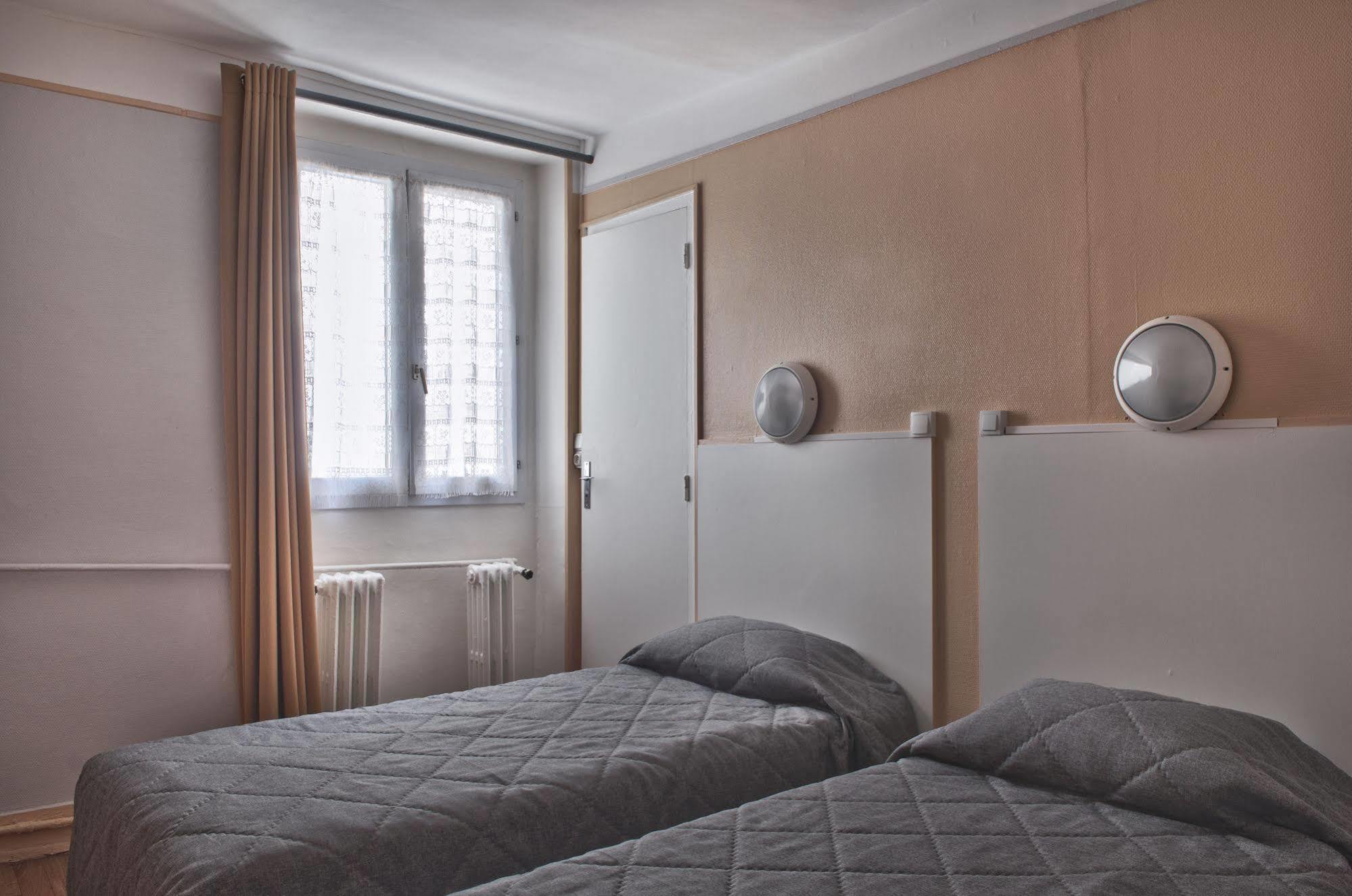 Hotel Du Commerce Párizs Kültér fotó