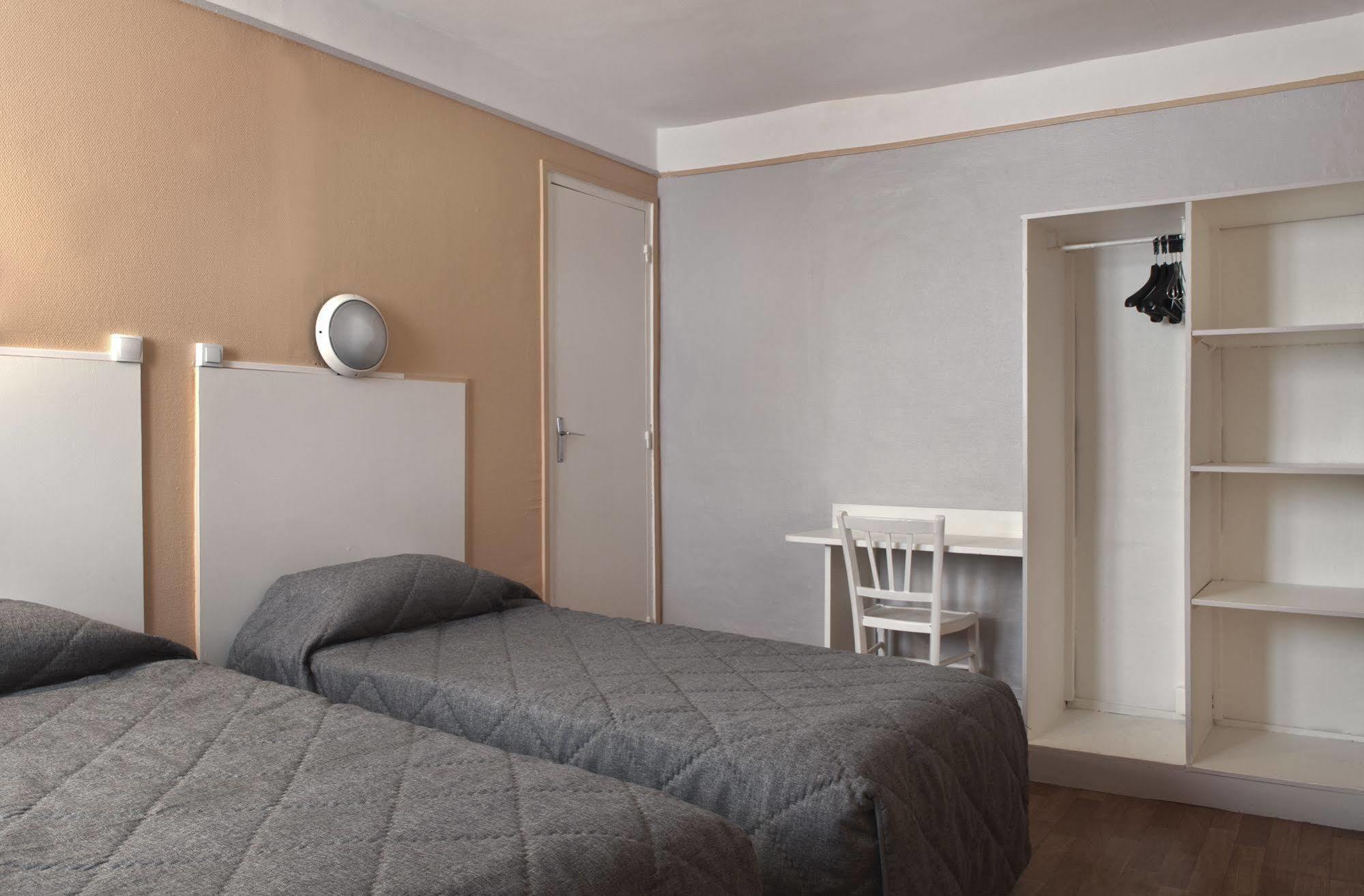 Hotel Du Commerce Párizs Kültér fotó